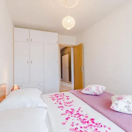 Mountain View Apartment