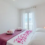 Apartment Mountain View